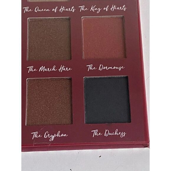 Set Of 12 Shades DISNEY ALICE In WONDERLAND EYESHADOW PALETTE W/ Mirror NEW - Picture 12 of 16